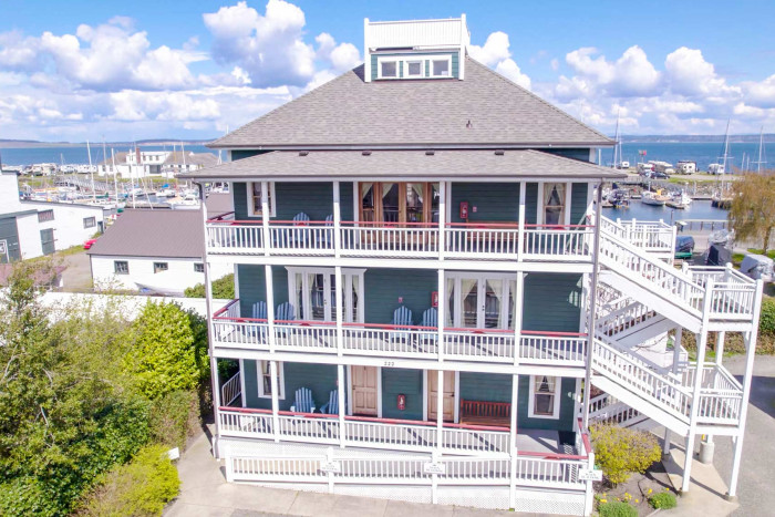 The Swan Hotel — , 